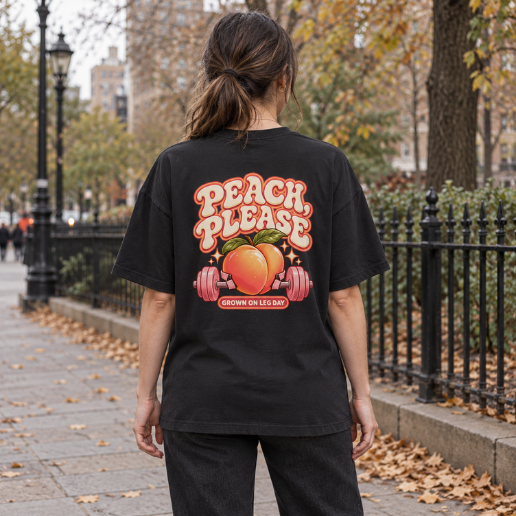 Peach Please Oversize Shirt Schwarz Model Frau