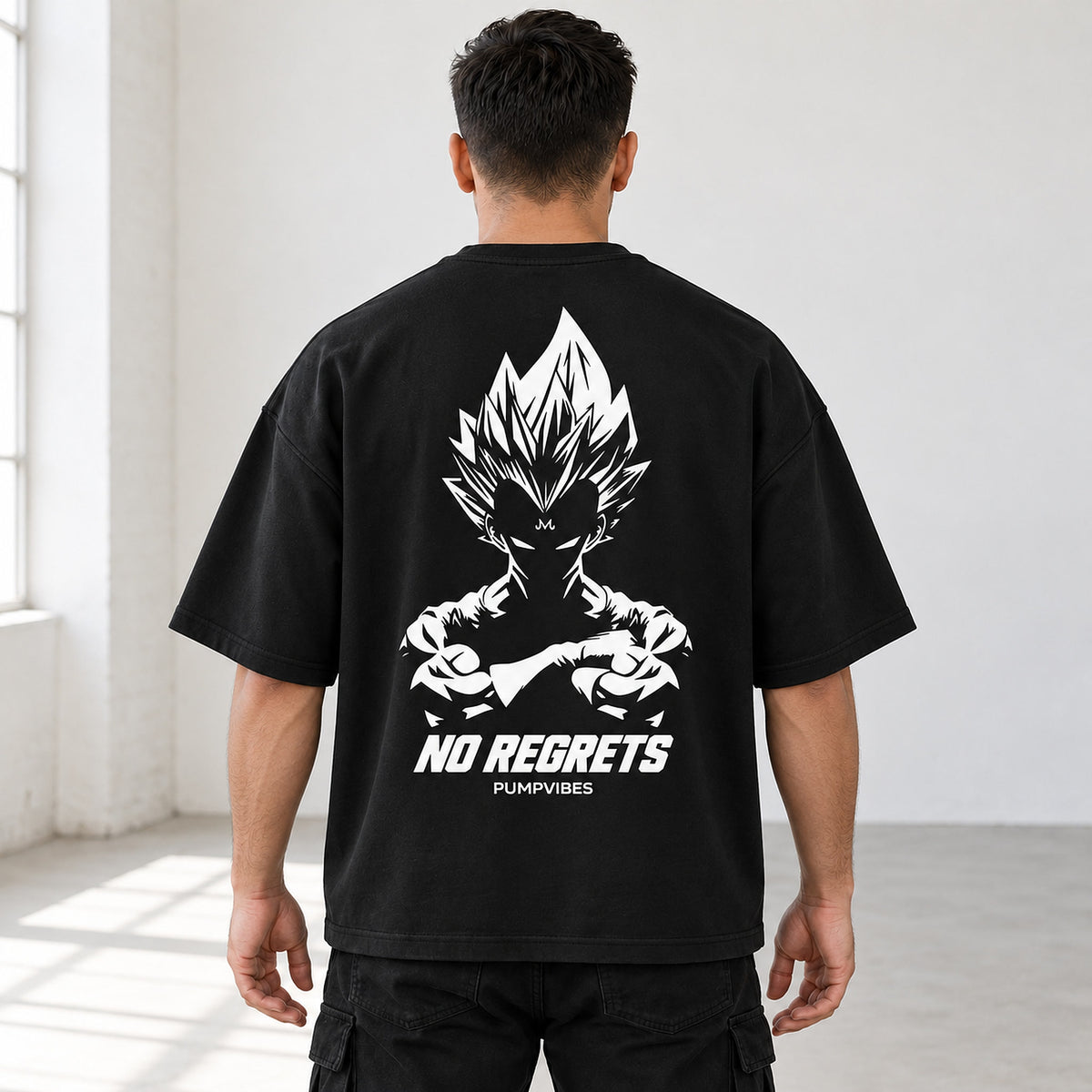 No Regrets Oversize Shirt Schwarz Backprint Model Mann